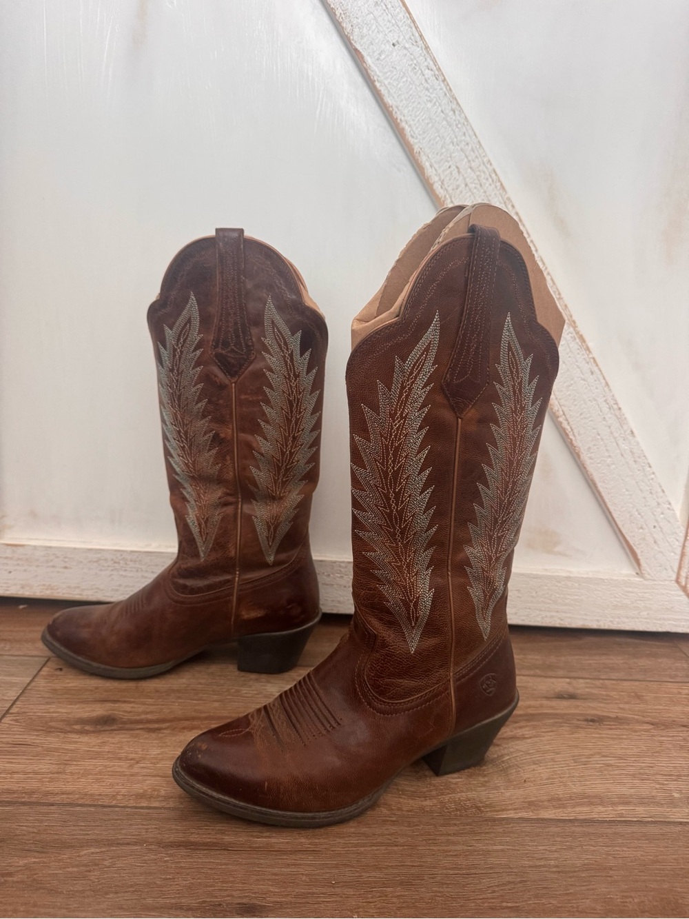 Ariat Classic Brown Leather Cowboy Boots with Embroidered Shaft